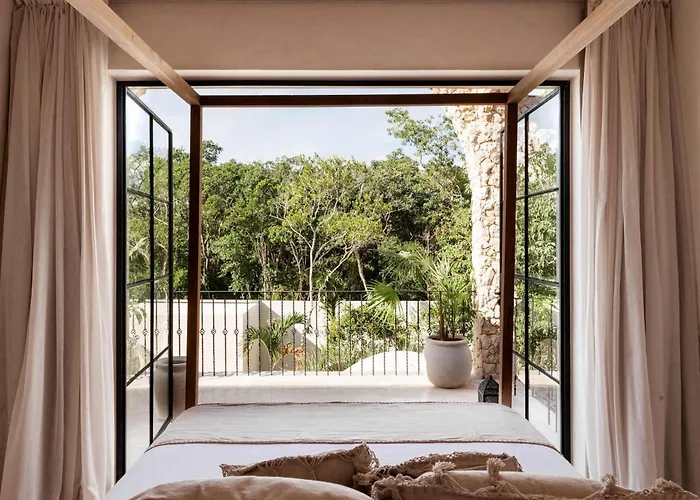 Casa Arka Fully Staffed - Jungle Palace *